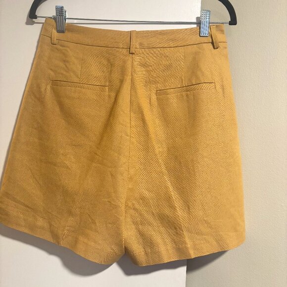 Steve Madden Women Small Linen pleated shorts Butterscotch collar - Picture 5 of 7